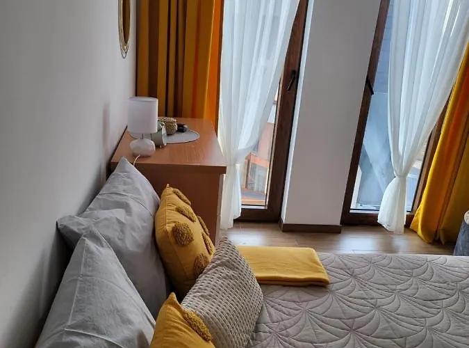 아파트 Divcibare_sunrise